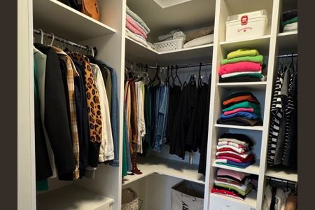 Apartamento à venda com 88m², 2 quartos e 2 vagas Apartamento à venda com 88m², 2 quartos e 2 vagasCloset da suíte