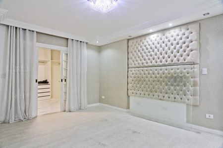 Casa à venda com 340m², 4 quartos e 4 vagasSuíte