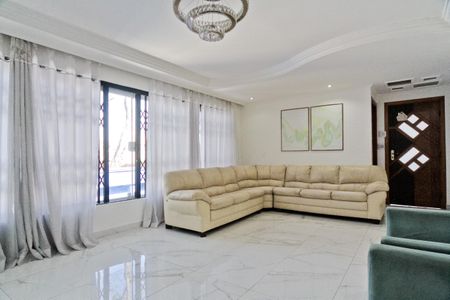 Casa à venda com 340m², 4 quartos e 4 vagasSala