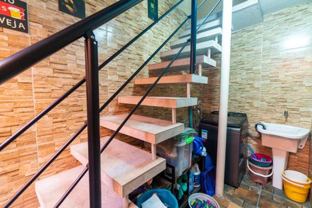 Casa à venda com 130m², 3 quartos e 2 vagasLavanderia