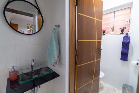 Casa à venda com 130m², 3 quartos e 2 vagasLavabo