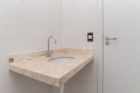 Apartamento à venda com 39m², 2 quartos e sem vagaBanheiro