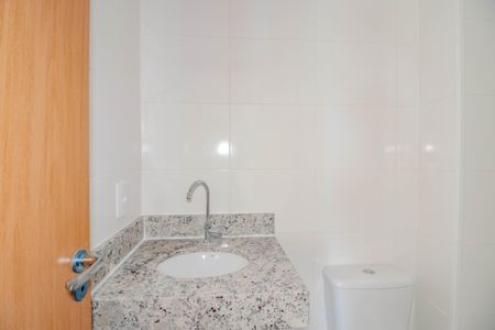 Apartamento à venda com 44m², 2 quartos e 1 vaga Apartamento à venda com 44m², 2 quartos e 1 vagaBanheiro