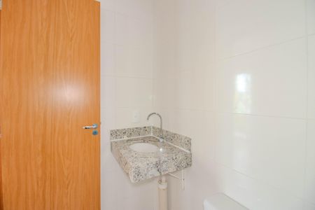 Apartamento à venda com 44m², 2 quartos e 1 vaga Apartamento à venda com 44m², 2 quartos e 1 vagaBanheiro