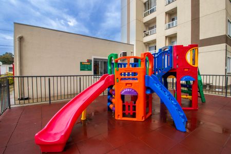 Apartamento à venda com 44m², 2 quartos e 1 vaga Apartamento à venda com 44m², 2 quartos e 1 vagaÁrea comum - Playground