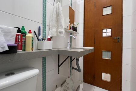 Casa à venda com 160m², 3 quartos e 2 vagasBanheiro Social