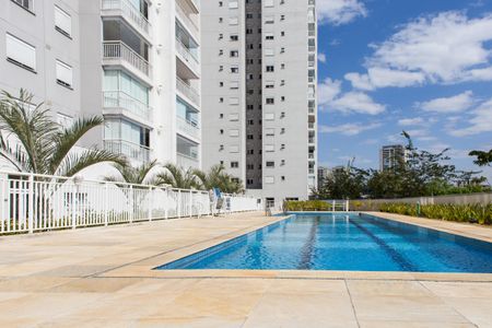 Apartamento à venda com 86m², 3 quartos e 2 vagas Apartamento à venda com 86m², 3 quartos e 2 vagasÁrea comum - Piscina