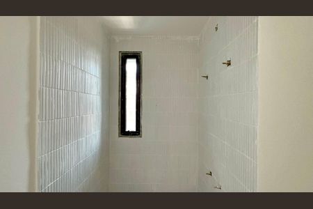 Apartamento à venda com 117m², 2 quartos e 2 vagas Apartamento à venda com 117m², 2 quartos e 2 vagasBanheiro da Suíte