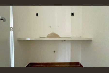 Apartamento à venda com 117m², 2 quartos e 2 vagas Apartamento à venda com 117m², 2 quartos e 2 vagasBanheiro