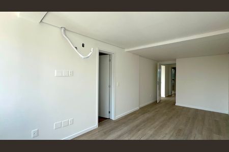 Apartamento à venda com 117m², 2 quartos e 2 vagas Apartamento à venda com 117m², 2 quartos e 2 vagasSuíte