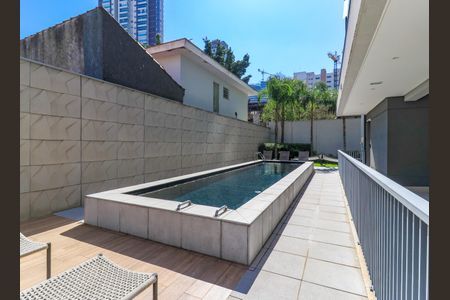 Studio à venda com 28m², 1 quarto e sem vagaÁrea comum - Piscina
