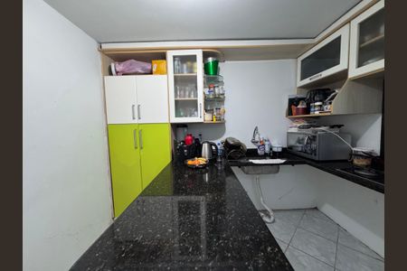 Casa à venda com 131m², 2 quartos e 2 vagasCozinha