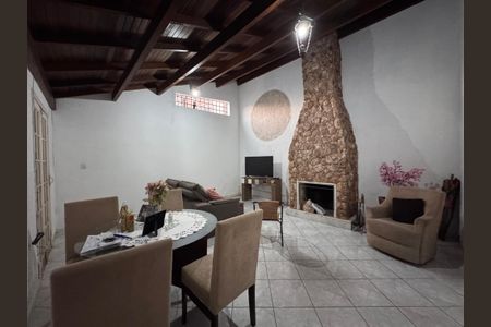 Sala de casa para alugar com 2 quartos, 131m² em Pinheiro, São Leopoldo