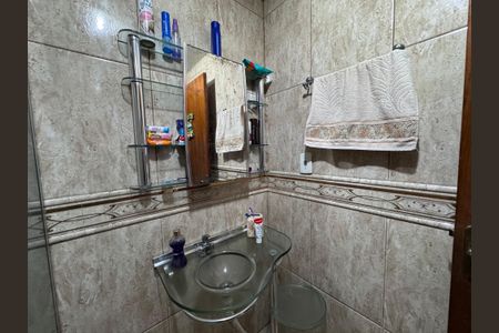 Casa à venda com 131m², 2 quartos e 2 vagasBanheiro Social