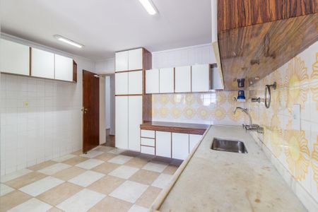 Apartamento para alugar com 168m², 4 quartos e 2 vagas Apartamento para alugar com 168m², 4 quartos e 2 vagasCozinha