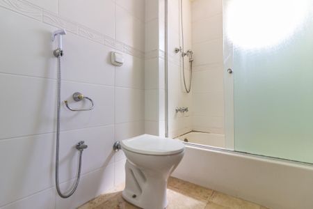 Apartamento para alugar com 168m², 4 quartos e 2 vagas Apartamento para alugar com 168m², 4 quartos e 2 vagasBanheiro da Suíte