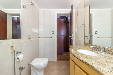 Apartamento para alugar com 168m², 4 quartos e 2 vagas Apartamento para alugar com 168m², 4 quartos e 2 vagasBanheiro