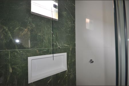 Apartamento para alugar com 80m², 2 quartos e sem vagaBanheiro 