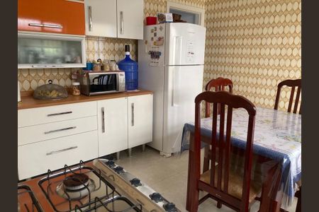 Casa à venda com 3 quartos, 130m² em Jardim Maria Estela, São Paulo