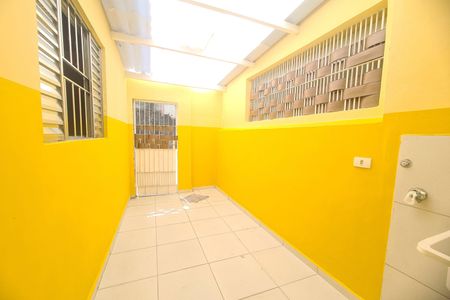 Casa para alugar com 38m², 1 quarto e sem vagaÁrea de Serviço