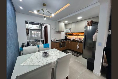 Casa de condomínio à venda com 97m², 2 quartos e 1 vaga Casa de condomínio à venda com 97m², 2 quartos e 1 vagaCozinha