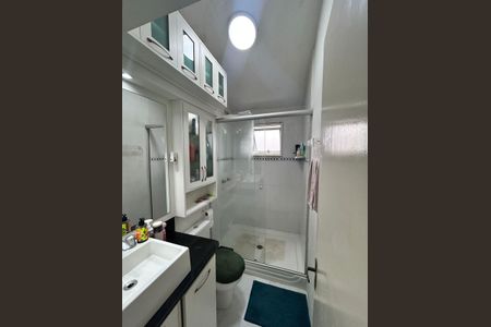 Casa de condomínio à venda com 97m², 2 quartos e 1 vaga Casa de condomínio à venda com 97m², 2 quartos e 1 vagaBanheiro