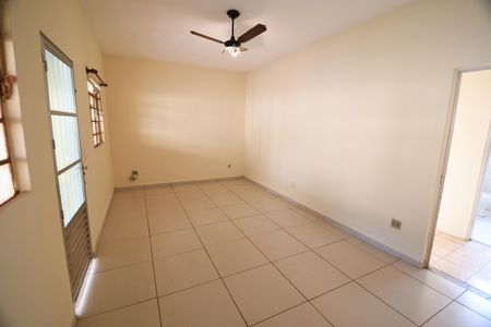 Sala de casa à venda com 3 quartos, 160m² em Vila Santa Isabel, Campinas