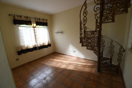 Casa à venda com 160m², 3 quartos e 6 vagasCasa de Hóspede - Sala