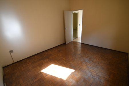 Casa à venda com 160m², 3 quartos e 6 vagasQuarto 2