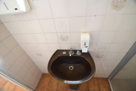 Casa à venda com 160m², 3 quartos e 6 vagasCasa de Hóspede - Banheiro