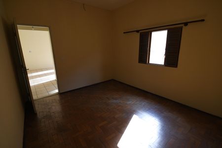 Casa à venda com 160m², 3 quartos e 6 vagasQuarto 2