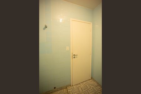 Casa à venda com 950m², 3 quartos e 1 vaga Casa à venda com 950m², 3 quartos e 1 vagaBanheiro 1