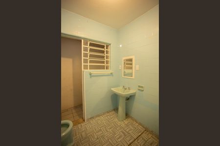 Casa à venda com 950m², 3 quartos e 1 vaga Casa à venda com 950m², 3 quartos e 1 vagaBanheiro 1