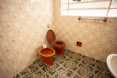 Casa à venda com 950m², 3 quartos e 1 vaga Casa à venda com 950m², 3 quartos e 1 vagaBanheiro 2