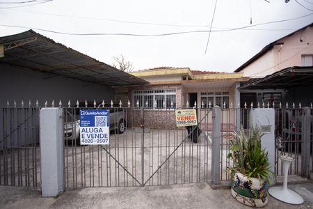 Casa à venda com 950m², 3 quartos e 1 vaga Casa à venda com 950m², 3 quartos e 1 vagaFachada