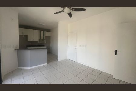 Sala de apartamento para alugar com 2 quartos, 75m² em Parque Brasília, Campinas