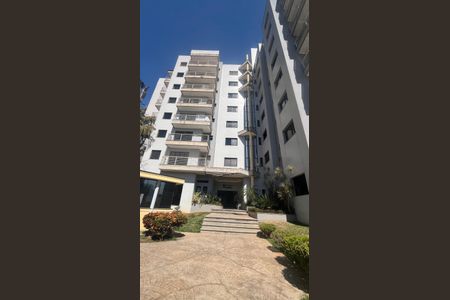 Apartamento para alugar com 75m², 2 quartos e 1 vaga Apartamento para alugar com 75m², 2 quartos e 1 vagaFachada