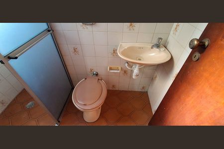 Casa à venda com 450m², 5 quartos e 4 vagasBanheiro Suíte 4