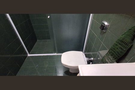 Casa à venda com 450m², 5 quartos e 4 vagasBanheiro Suíte 1