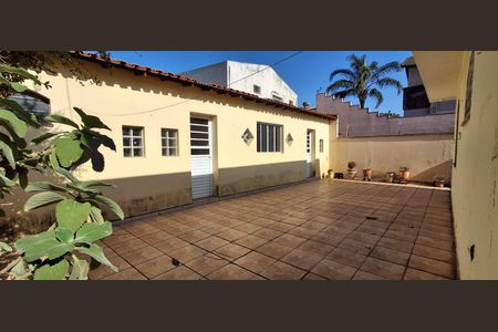 Casa à venda com 450m², 5 quartos e 4 vagasQuintal