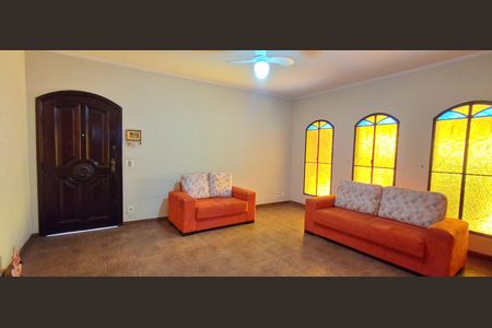 Casa à venda com 450m², 5 quartos e 4 vagasSala