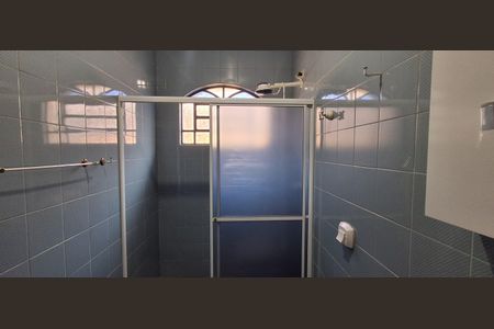 Casa à venda com 450m², 5 quartos e 4 vagasBanheiro Suíte 2