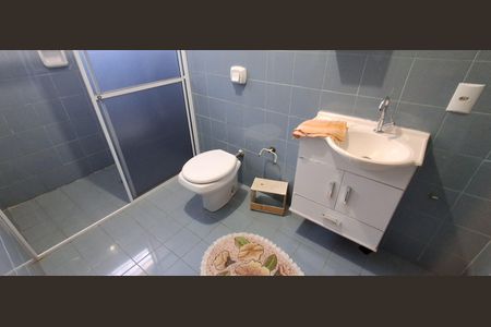 Casa à venda com 450m², 5 quartos e 4 vagasBanheiro Suíte 2