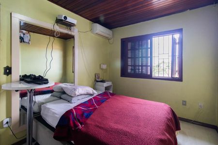 Casa à venda com 198m², 4 quartos e 2 vagasSuíte