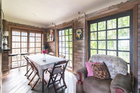 Sala de casa à venda com 4 quartos, 198m² em Parque Urbano, Porto Alegre