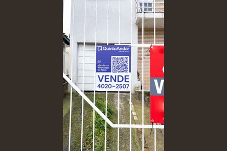 Casa à venda com 198m², 4 quartos e 2 vagasFachada