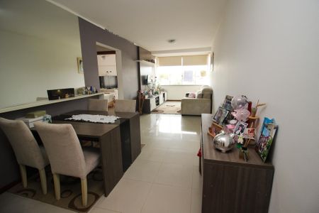 Sala de apartamento à venda com 2 quartos, 67m² em Camaquã, Porto Alegre