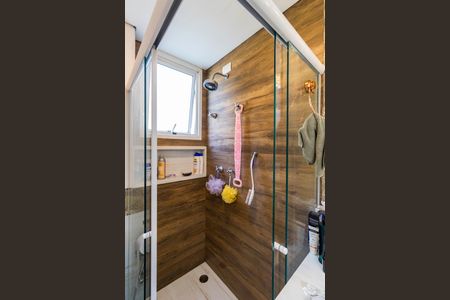 Casa de condomínio à venda com 242m², 3 quartos e 2 vagas Casa de condomínio à venda com 242m², 3 quartos e 2 vagasBanheiro da Suíte 1