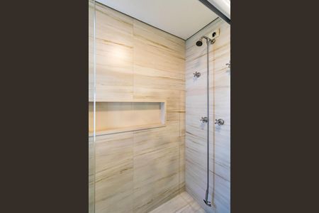 Casa de condomínio à venda com 242m², 3 quartos e 2 vagas Casa de condomínio à venda com 242m², 3 quartos e 2 vagasBanheiro da Suíte 2