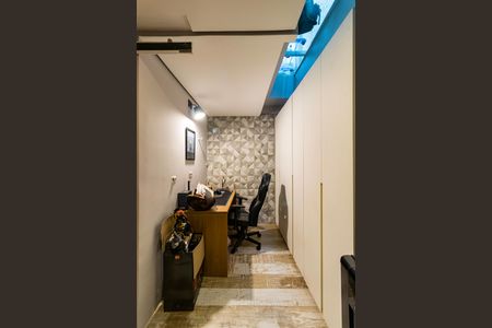 Casa de condomínio à venda com 242m², 3 quartos e 2 vagas Casa de condomínio à venda com 242m², 3 quartos e 2 vagasQuarto